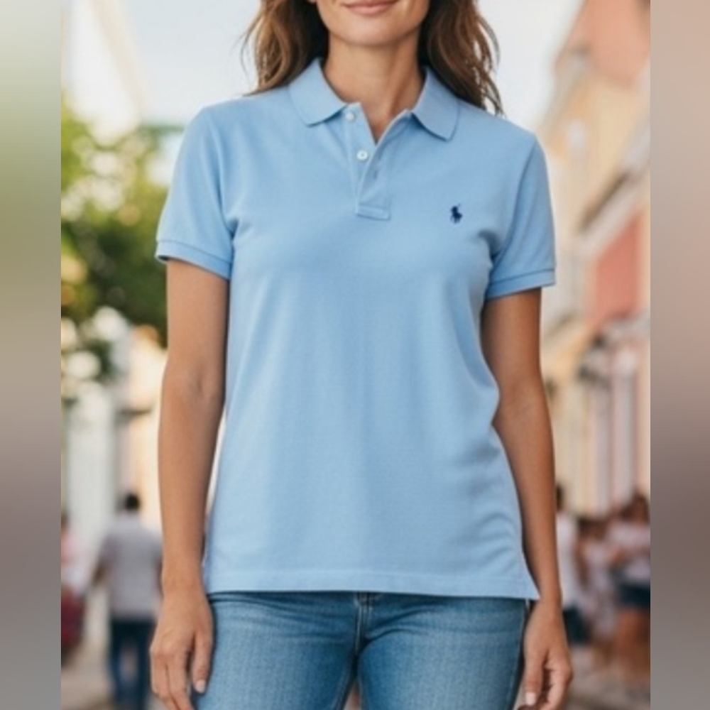 Ralph Lauren Women's Light Blue Classic Fit Polo ~ Size Medium - Picture 2 of 9